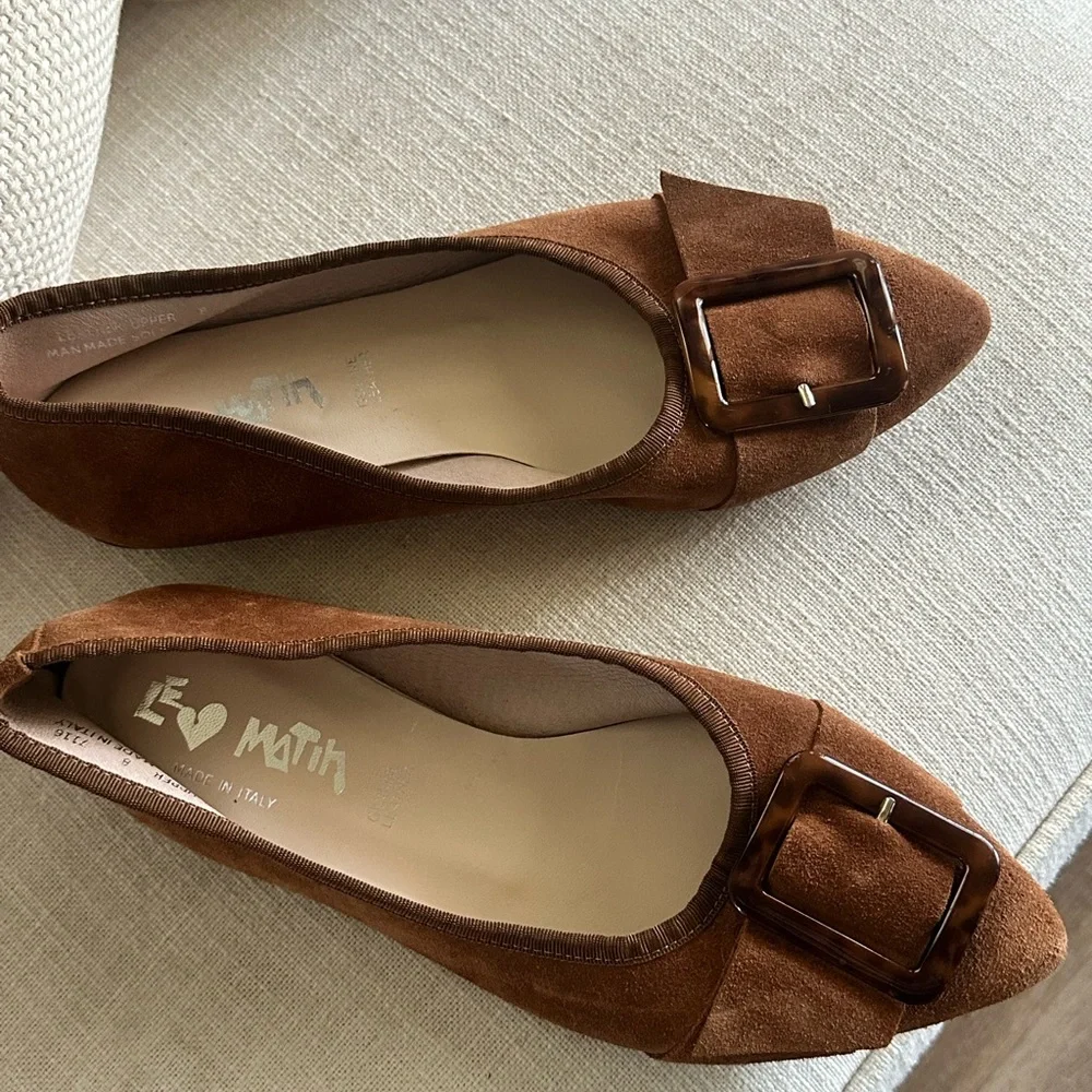 Le Matin Italian Brown Suede Flats with Oversized Tortoise Buckle – Size 8 - Picture 4 of 4